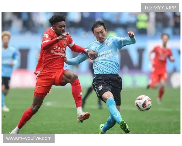 大连主场氛围火爆，球迷助威成球队第12人