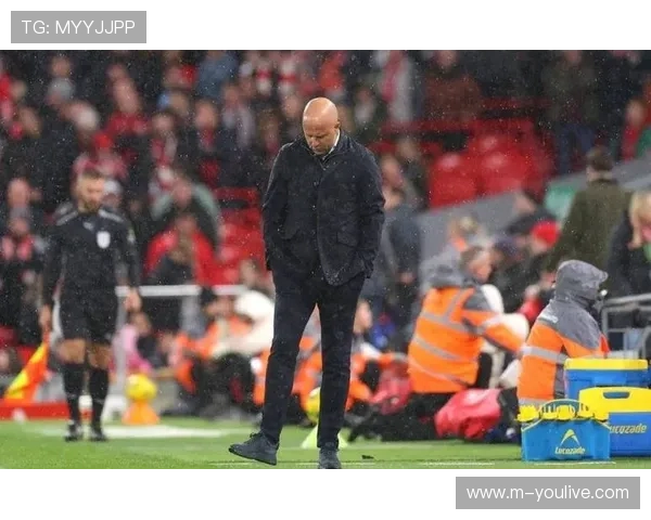 斯洛特坦言利物浦溃败曼城：对手高水平难抗衡